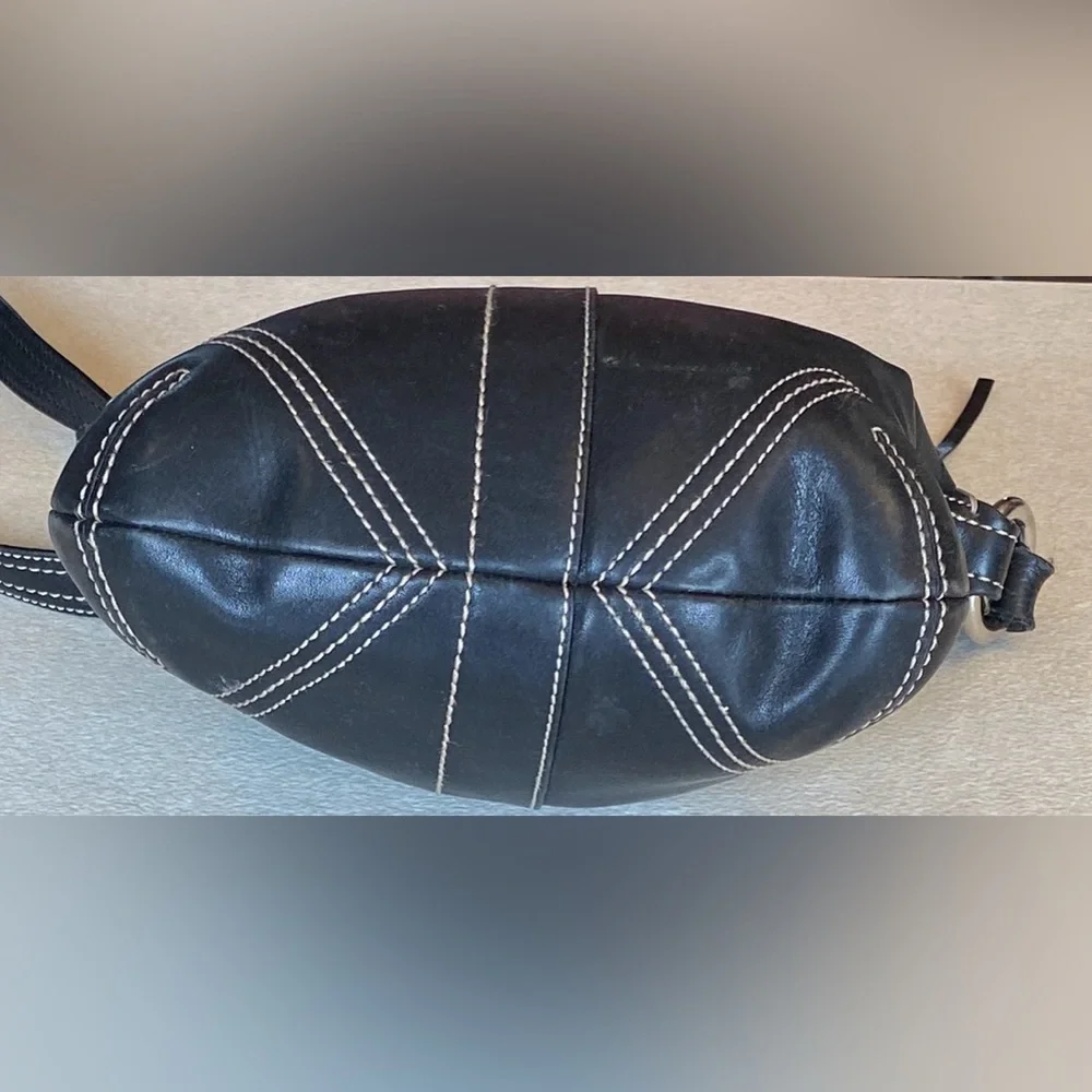 COACH Soho Black Leather Swingpack Small Crossbody Bag, EUC